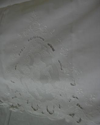 Lenzuola matrimoniale ricamo Angeli