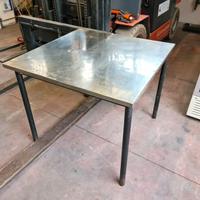 tavolo da lavoro con piano inox rimovibile usato