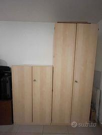 Armadi per ufficio in legno rovere.