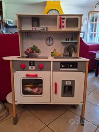 Cucina in legno per bambini