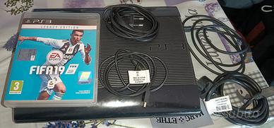 PlayStation 3 Super Slim 500GB + FIFA 19 Legacy Ed