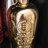 bottiglie gin e liquori