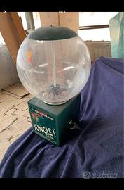 Dispenser per gomme da masticare a monete