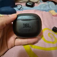base di ricarica auricolari wireless JBL