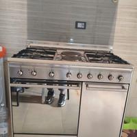 Cucina con piastra elettrica