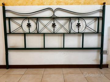 Testiera per letto in ferro battuto fatta a mano