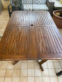 Tavolo in legno richiudibile