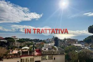 2 LOCALI A NAPOLI