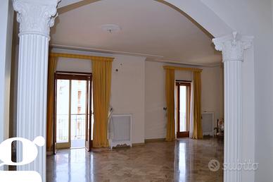 Appartamento Napoli [COLLIAMINEI25LARG]