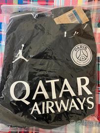 Tuta: felpa + pantaloni PSG (taglia L)