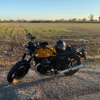 Moto Guzzi V7 II - 2016