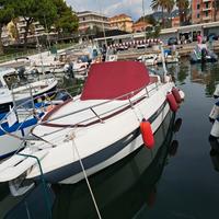 Marinello 26 cabin