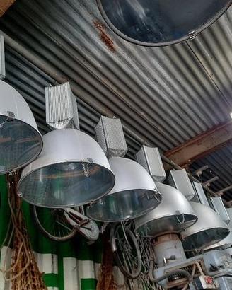 Stock lampade industriali