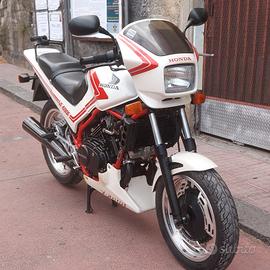 Honda VF 400 F