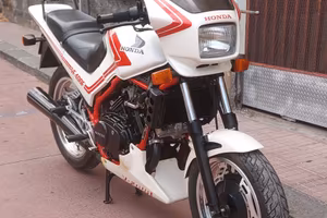 Honda VF 400 F