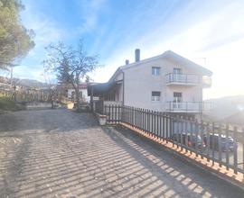 Via Saragat villa mq. 450