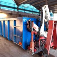 CASSA RIBALTABILE CON GRU IIDRAULICA BONFIGLIOLI 