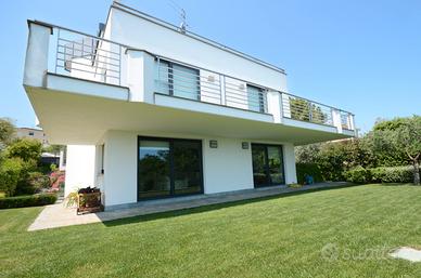 Splendida villa Pescara colli