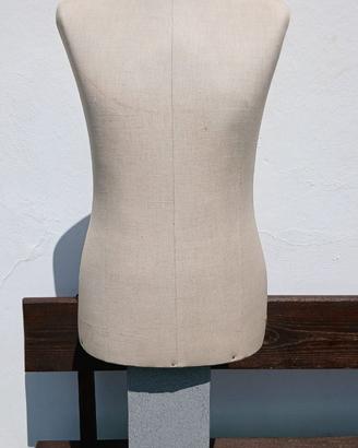 Busto manichino da uomo con piantana