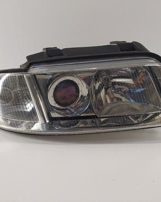 Faro ant dx AUDI A4 B5 (8D5) '99