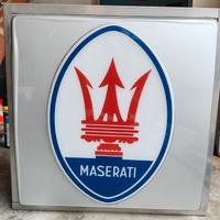 Insegna luminosa Maserati