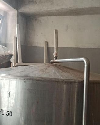 Cisterna acciaio 50q.li per vino o olio