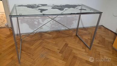 Scrivania vetro con mappa mondo, 2 disponibili