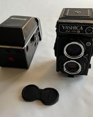 Yashica Mat 124G