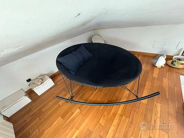 Poltrona ikea nera sia da intero che da esterno