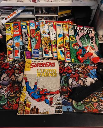 Fumetti l'uomo ragno e i fantastici 4