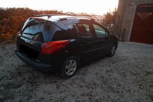Pegeout 207sw 