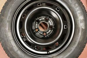 Pneumatico e cerchio misura 185/60 R14