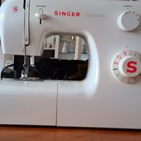  macchina  da cucire portatile 