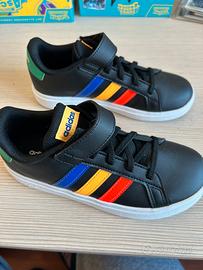Scarpe sneakers bimbo adidas nere e multicolor