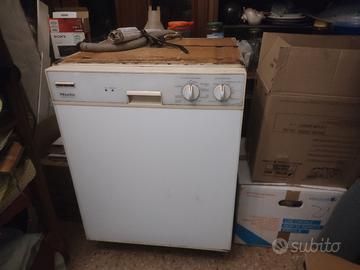 lavastoviglie miele usata