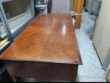 scrivania in legno, mogano 