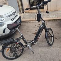 Bici elettrica pieghevole 800watt 70-80km autonomi