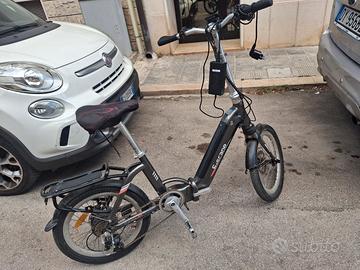 Bici elettrica pieghevole 800watt 70-80km autonomi