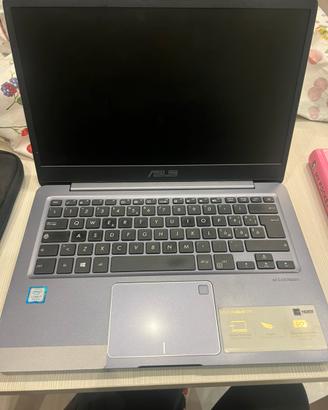Pc portatile Asus VivoBook S14