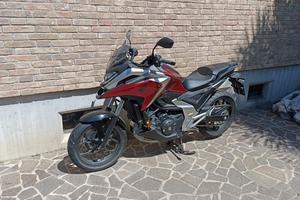 Honda NC750XD con Zero Chilometri 