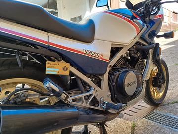 Honda VF 750 - 1983