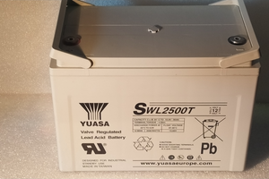 Batterie agm usate 2 pezzi 12 V 94 Ah 2500W