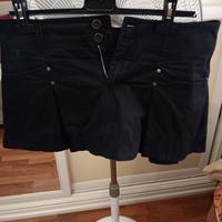 Gonne corte beige e nera