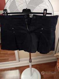 Gonne corte beige e nera