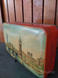 Scatola in latta vintage Londra e il Tamigi.