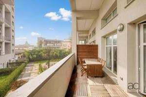 ELEGANTE E PARTICOLARE IMMOBILE STILE LOFT CON TER