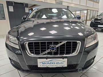 Volvo V70 2.4 d5 185 cv Momentum 12/2009