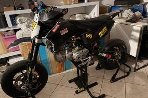 Pit bike