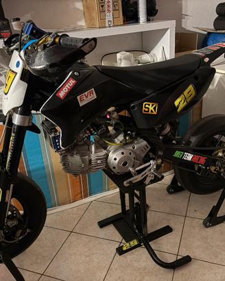 Pit bike
