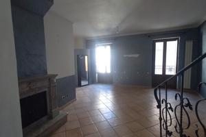 Spazioso Loft Bi-Livello - Senza Spese Condominial